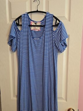 Cupio Striped Dress with Blue Trim